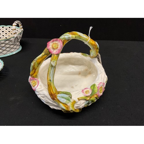 133 - ROYAL WORCESTER SWEET BASKET 2 STAFFORDSHIRE BASKETS