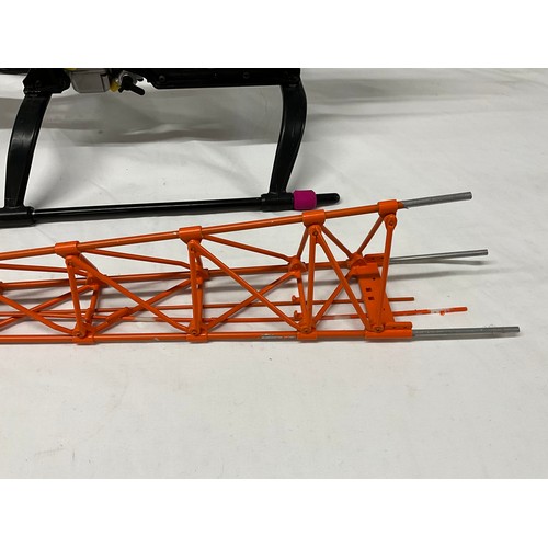 147 - HOBBY GRADE REMOTE CONTROL HELICOPTER FRAME AND ENGINE A/F