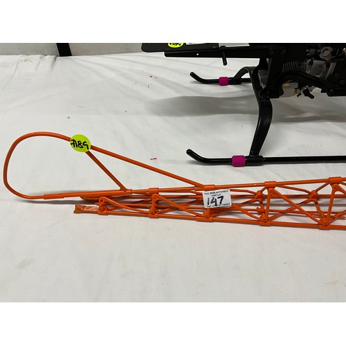 147 - HOBBY GRADE REMOTE CONTROL HELICOPTER FRAME AND ENGINE A/F