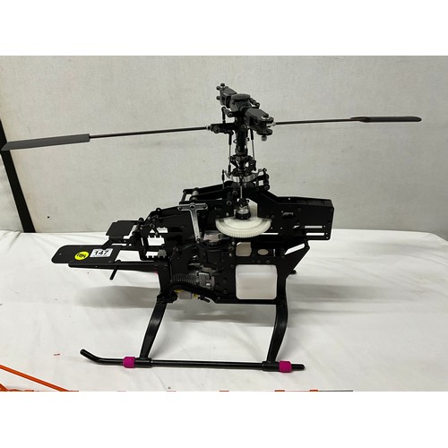 147 - HOBBY GRADE REMOTE CONTROL HELICOPTER FRAME AND ENGINE A/F