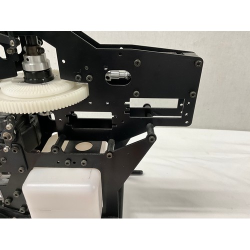 147 - HOBBY GRADE REMOTE CONTROL HELICOPTER FRAME AND ENGINE A/F