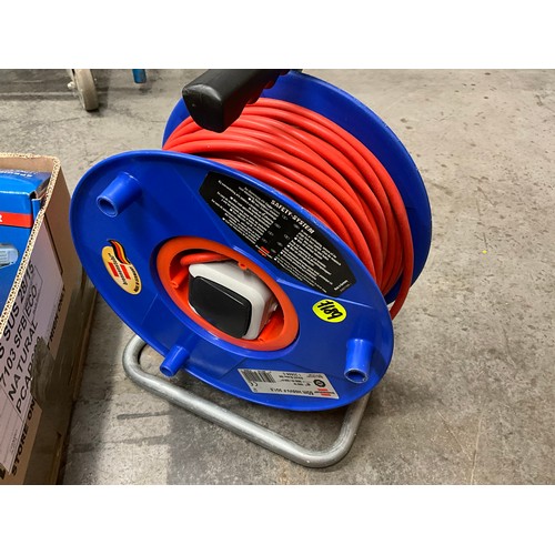 158 - 3 BOXES OF WORK SHOP TOOLS TO INCLUDE ELECTRIC PLANER HAND TOOLS ETC