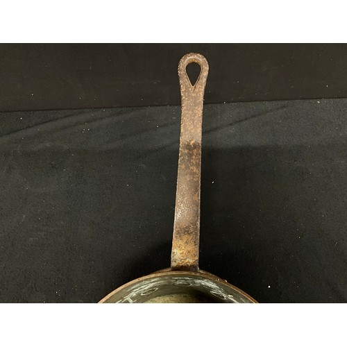 281 - HEAVY ANTIQUE COPPER SAUCEPAN