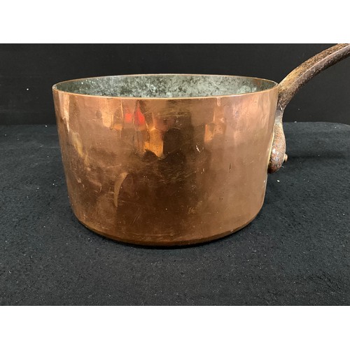 281 - HEAVY ANTIQUE COPPER SAUCEPAN