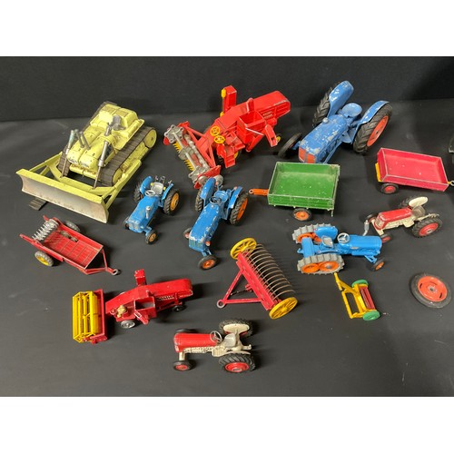 92 - COLLECTION OF VINTAGE MODEL VEHICLES - BRITAINS CORGI LESNEY DINKY ETC