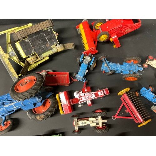 92 - COLLECTION OF VINTAGE MODEL VEHICLES - BRITAINS CORGI LESNEY DINKY ETC