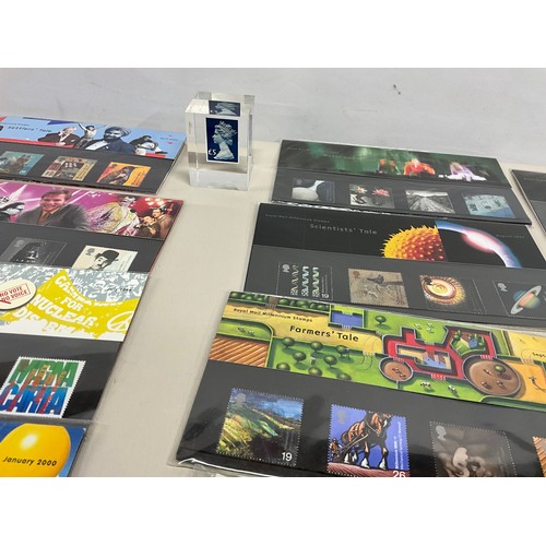 99 - QTY OF FIRST DAY COVER STAMPS AND A PERSPEX CASED £5 STAMP