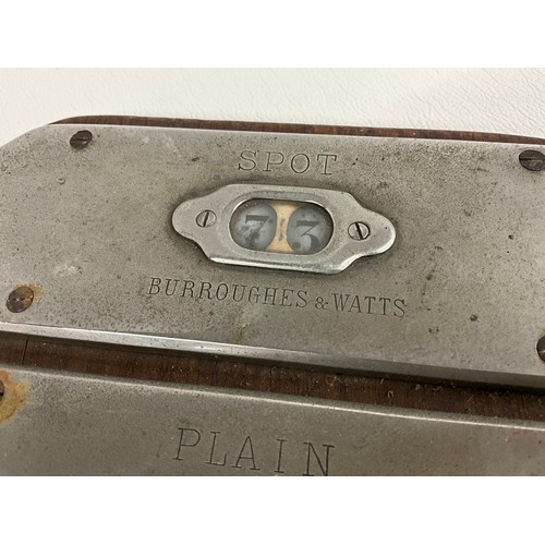 115 - VINTAGE BURROUGHES AND WATTS SNOOKER/BILLARD SCORING PADDLE IN WORKING ORDER