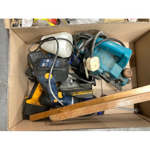 123 - 6 BOXES OF WORKSHOP ITEMS TO INCLUDE MAKITA ELECTRIC PLANER, CORDLESS DRILL, HAND TOOLS, HARDWARE ET... 