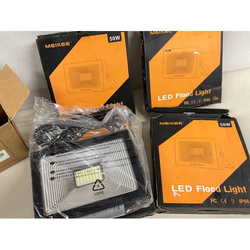 151 - BOX TO INCLUDE LED FLOODLIGHTS AND RECESSED LIGHTING ETC