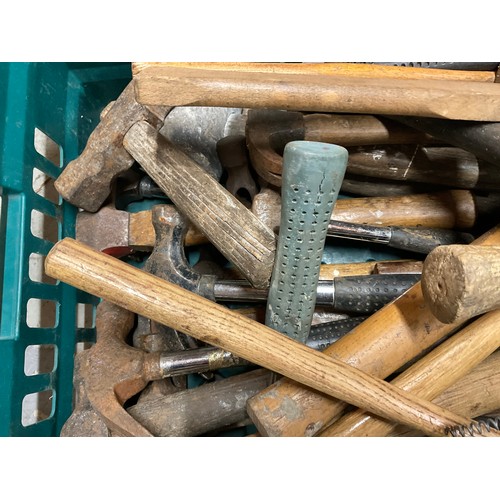 154 - CRATE OF VINTAGE HAND TOOLS TO INCLUDE HAMMERS, MALLETS ETC