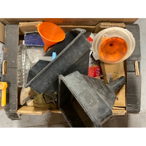 162 - 4 BOXES OF GARAGE & WORKSHOP ITEMS TO INCLUDE HAND TOOLS, FUNNELS, SCREWDRIVERS ETC