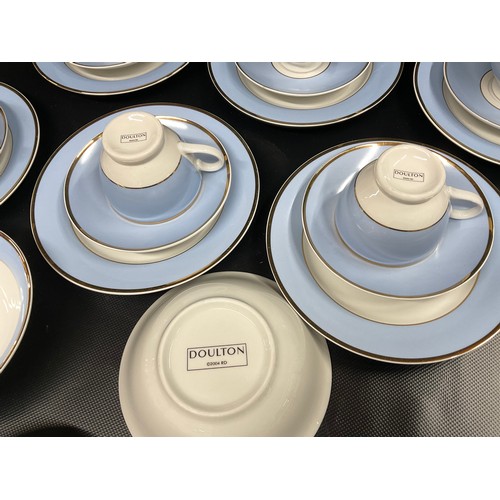 168 - PART DOULTON 2004 DINNER & TEA SERVICE