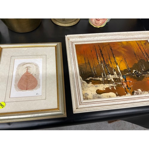 185 - BOX OF COLLECTABLES TO INCLUDE BRASS VASES, PICTURES, TOBY JUG ETC