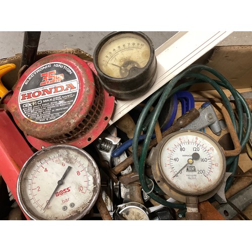 208 - BOX OF HARDWARE TO INCLUDE CAR JACKS, SHOE LAST ETC