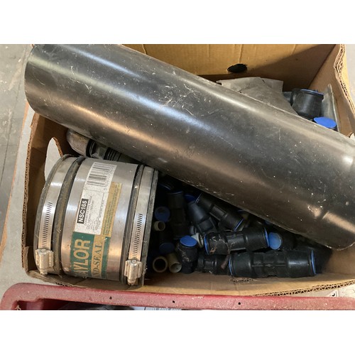 211 - 5 BOXES AND PLASTIC CRATE OF DRAINAGE CONNECTING PIPES