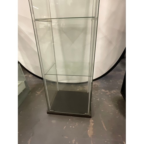 217 - GLASS SHOP DISPLAY UNIT WITH 3 SHELVES LOCK AND KEY H64