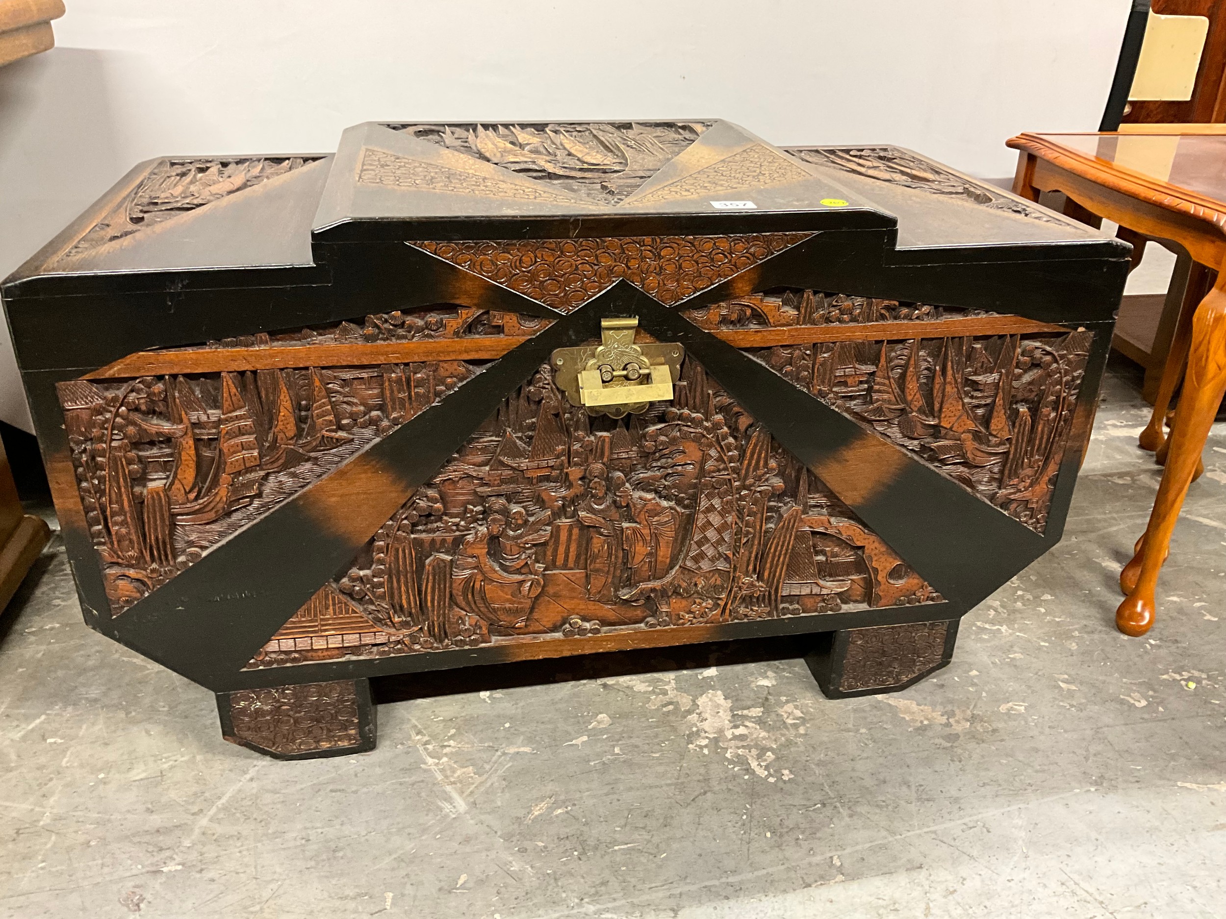 VINTAGE CARVED CANFER WOOD ORIENTAL CHEST MADE BY SING LIN ING CO H22.5 ...
