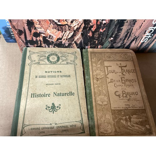 142 - BOX OF BOOKS - FRANCE