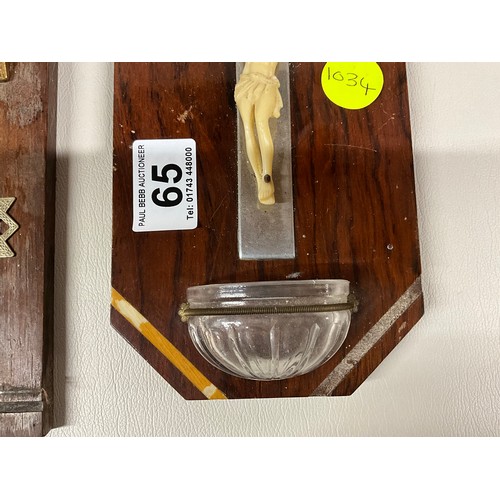 65 - 2 VNTAGE CRUCIFIXES H16