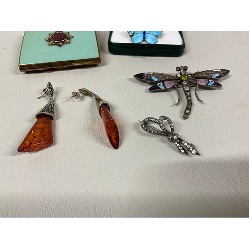 84 - STERLING SILVER & ENAMELLED BUTTERFLY BROOCH AND PAIR OF 925 AND ENAMELLED BUTTERFLY EARRINGS, ROYAL... 