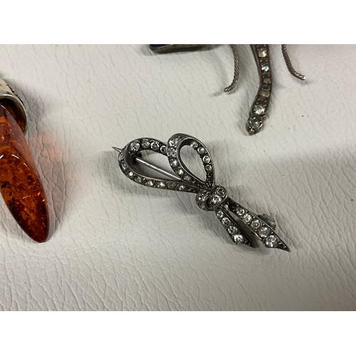 84 - STERLING SILVER & ENAMELLED BUTTERFLY BROOCH AND PAIR OF 925 AND ENAMELLED BUTTERFLY EARRINGS, ROYAL... 