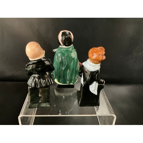 92 - QTY OF VINTAGE ROYAL DOULTON MINIATURE FIGURES TO INCLUDE PICKWICK, DAVID COPPERFIELD, MICAWBER, TIN... 