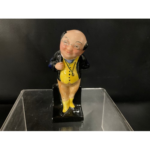 92 - QTY OF VINTAGE ROYAL DOULTON MINIATURE FIGURES TO INCLUDE PICKWICK, DAVID COPPERFIELD, MICAWBER, TIN... 