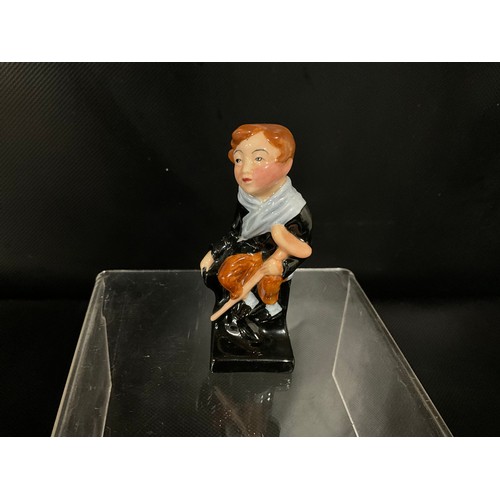 92 - QTY OF VINTAGE ROYAL DOULTON MINIATURE FIGURES TO INCLUDE PICKWICK, DAVID COPPERFIELD, MICAWBER, TIN... 
