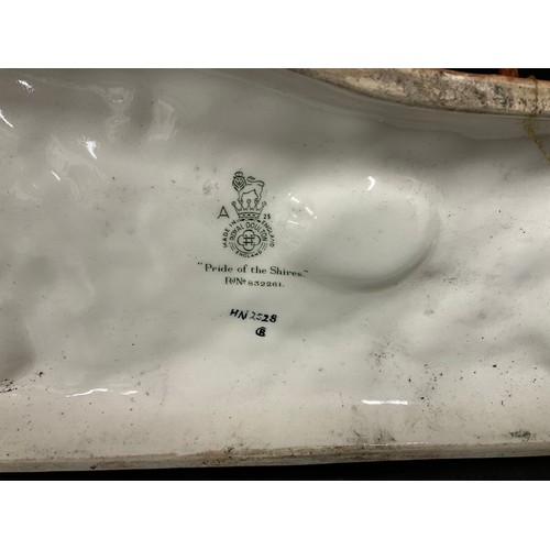 95 - VINTAGE ROYAL DOULTON SHIRE HORSE & FOAL THE PRIDE OF THE SHIRES HN2528 FIGURE A/F FOR RESTORATION H... 