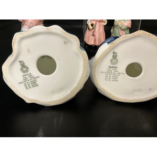 99 - 6 X ROYAL DOULTON FIGURES TO INCLUDE CHERIE HN2341, DEBBIE HN2385, CHOIRBOY HN2141, CURLY LOCKS  HN2... 