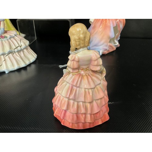 101 - 7 X ROYAL DOULTON FIGURES - ALL FOR RESTORATION