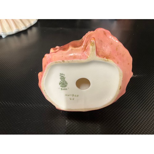 101 - 7 X ROYAL DOULTON FIGURES - ALL FOR RESTORATION