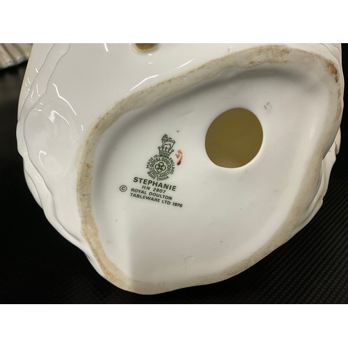 101 - 7 X ROYAL DOULTON FIGURES - ALL FOR RESTORATION