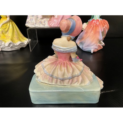 101 - 7 X ROYAL DOULTON FIGURES - ALL FOR RESTORATION