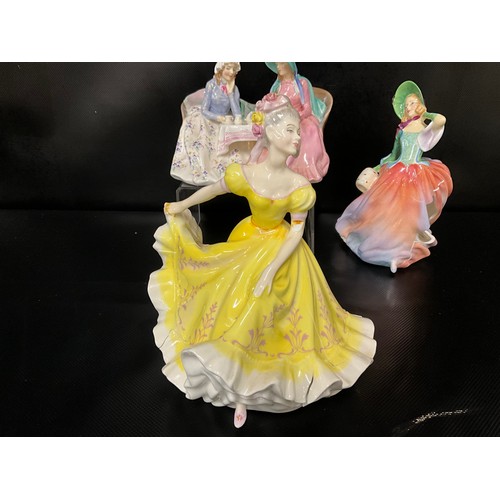 101 - 7 X ROYAL DOULTON FIGURES - ALL FOR RESTORATION