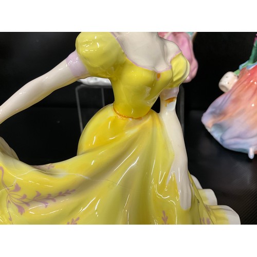 101 - 7 X ROYAL DOULTON FIGURES - ALL FOR RESTORATION