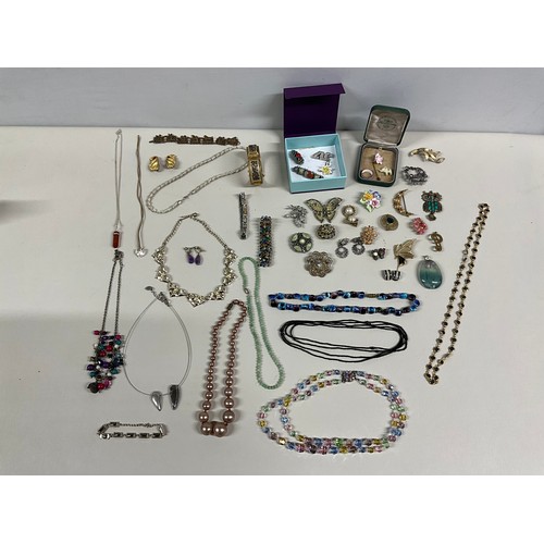 101A - 4 SMALL BOXES OF COSTUME JEWELLERY