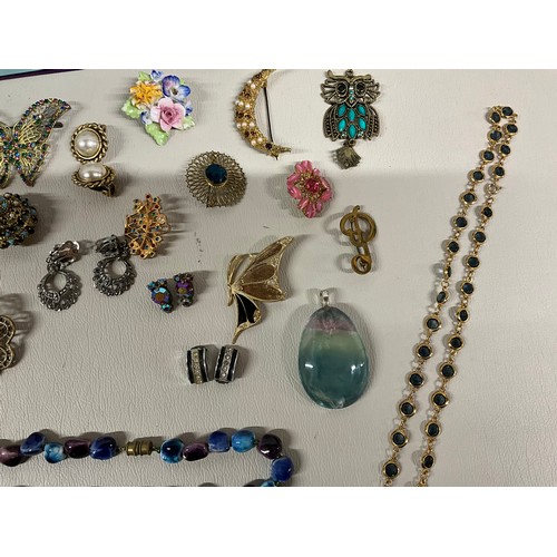 101A - 4 SMALL BOXES OF COSTUME JEWELLERY