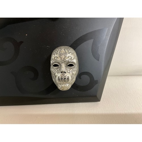 105 - HARRY POTTER WALL PLAQUE L45CM X 19CM BELLASTRIX LESTRANGE WAND AND MASK