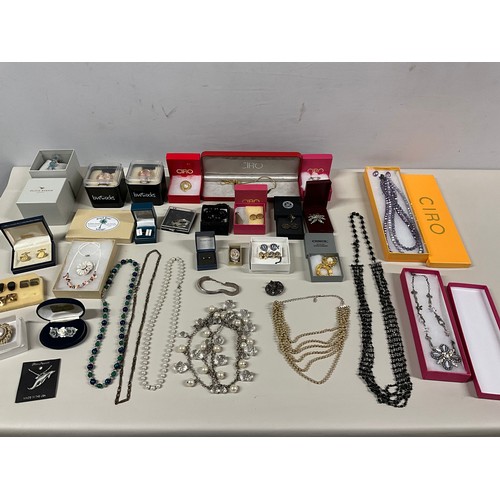 106 - 2 BOXES OF COSTUME JEWELLERY TO INCLUDE NECKLACES, WATCHES, BROOCHES, CUFFLINKS ETC