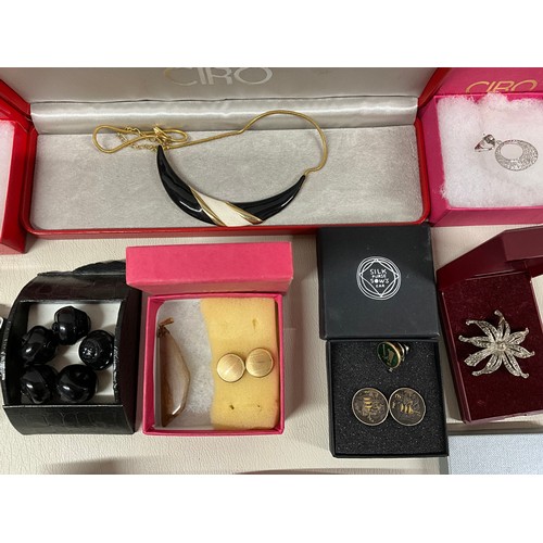 106 - 2 BOXES OF COSTUME JEWELLERY TO INCLUDE NECKLACES, WATCHES, BROOCHES, CUFFLINKS ETC