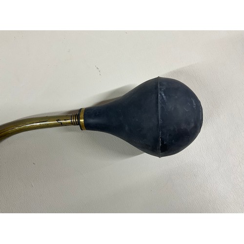 107 - VINTAGE BRASS TAXI HORN
