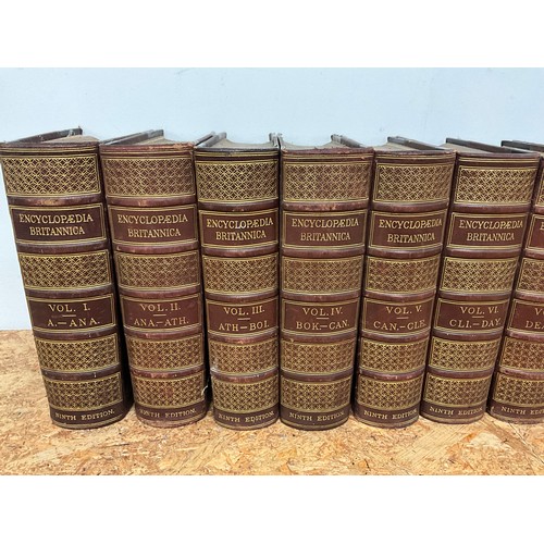 130 - 35 VOLUMES OF THE NINTH EDITION ENCYCLOPEDIA BRITANNICA INCLUDING THE NEW VOLUMES WITH MAPS  A/F