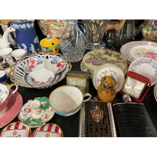 150 - 4 BOXES OF CHINA & GLASSWARE TO INCLUDE BESWICK CAT, AYNSLEY, WEDGWOOD, COALPORT, HIPFLASK, PAIR OF ... 