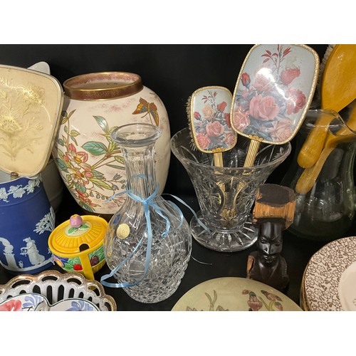 150 - 4 BOXES OF CHINA & GLASSWARE TO INCLUDE BESWICK CAT, AYNSLEY, WEDGWOOD, COALPORT, HIPFLASK, PAIR OF ... 