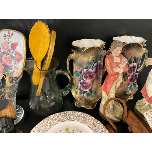 150 - 4 BOXES OF CHINA & GLASSWARE TO INCLUDE BESWICK CAT, AYNSLEY, WEDGWOOD, COALPORT, HIPFLASK, PAIR OF ... 