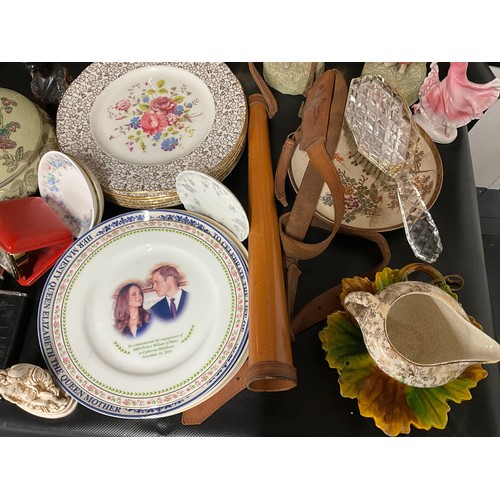 150 - 4 BOXES OF CHINA & GLASSWARE TO INCLUDE BESWICK CAT, AYNSLEY, WEDGWOOD, COALPORT, HIPFLASK, PAIR OF ... 