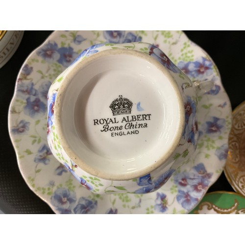 150 - 4 BOXES OF CHINA & GLASSWARE TO INCLUDE BESWICK CAT, AYNSLEY, WEDGWOOD, COALPORT, HIPFLASK, PAIR OF ... 