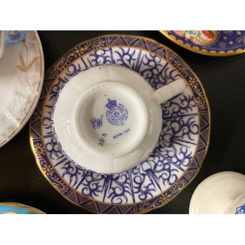 150 - 4 BOXES OF CHINA & GLASSWARE TO INCLUDE BESWICK CAT, AYNSLEY, WEDGWOOD, COALPORT, HIPFLASK, PAIR OF ... 